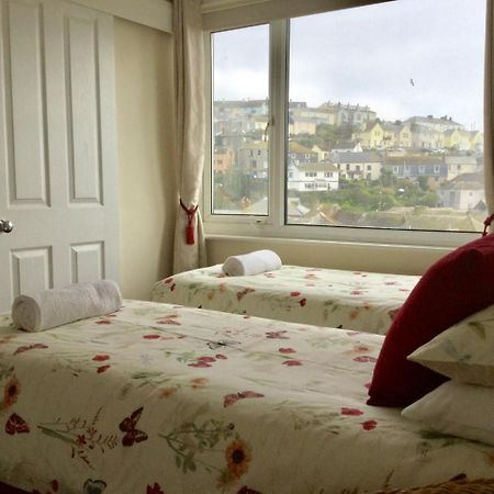 Buckingham House Bed & Breakfast เมวากิสซีย์ ภายนอก รูปภาพ