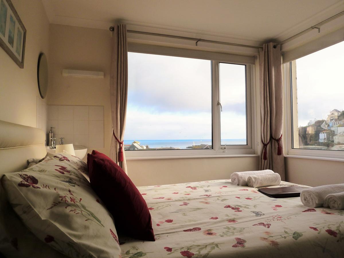 Buckingham House Bed & Breakfast เมวากิสซีย์ ภายนอก รูปภาพ