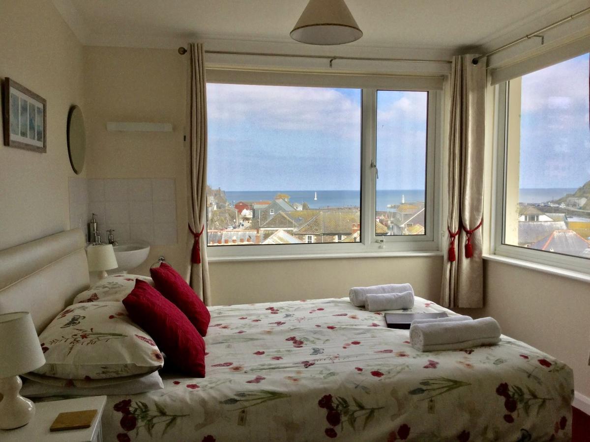 Buckingham House Bed & Breakfast เมวากิสซีย์ ภายนอก รูปภาพ
