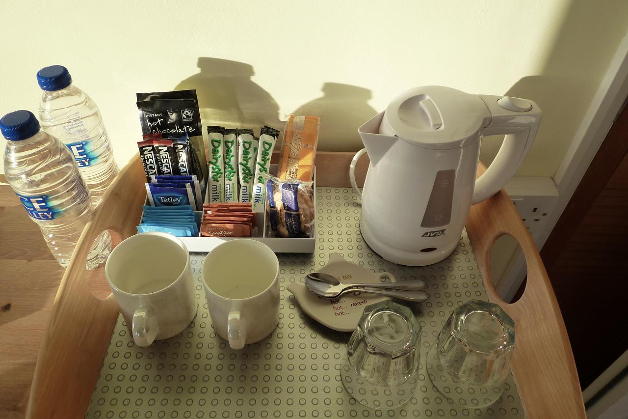 Buckingham House Bed & Breakfast เมวากิสซีย์ ภายนอก รูปภาพ