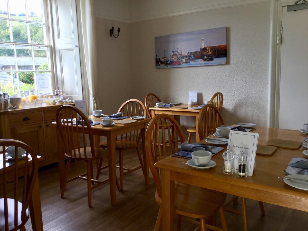 Buckingham House Bed & Breakfast เมวากิสซีย์ ภายนอก รูปภาพ